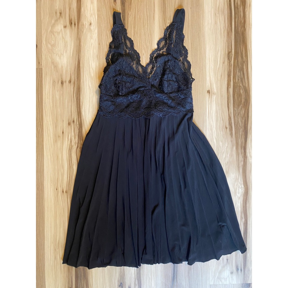 Forever Black Lace Bodice Babydoll Mini Slip Dress V-Neck Pleated Womens‎ Medium